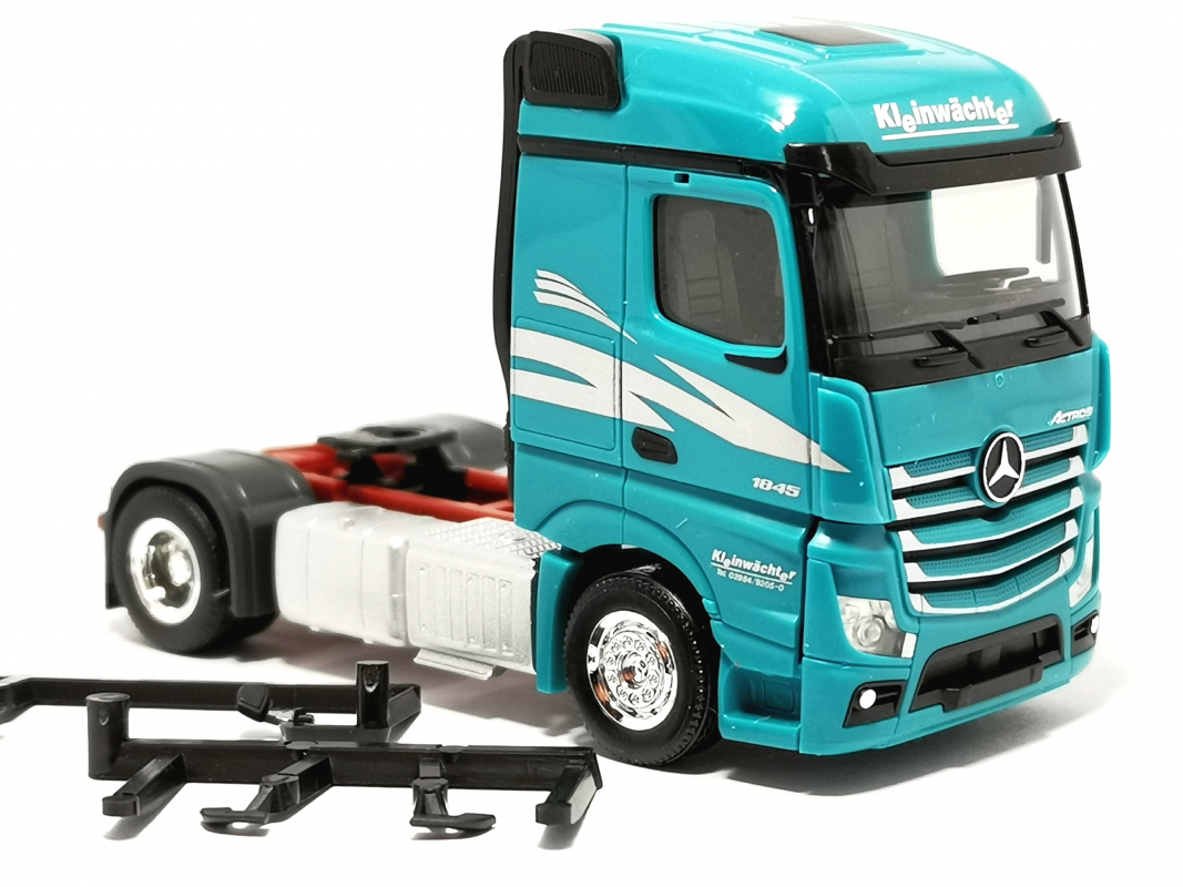 Mb Actros `18 Streamspace Zugmaschine „Kleinwächter“ Herpa