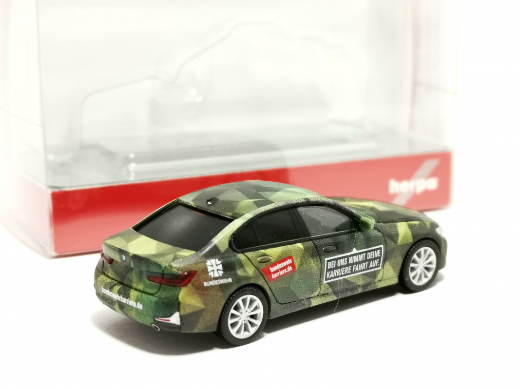 746885 BMW 3er Limousine „Bundeswehr Personal“ Herpa
