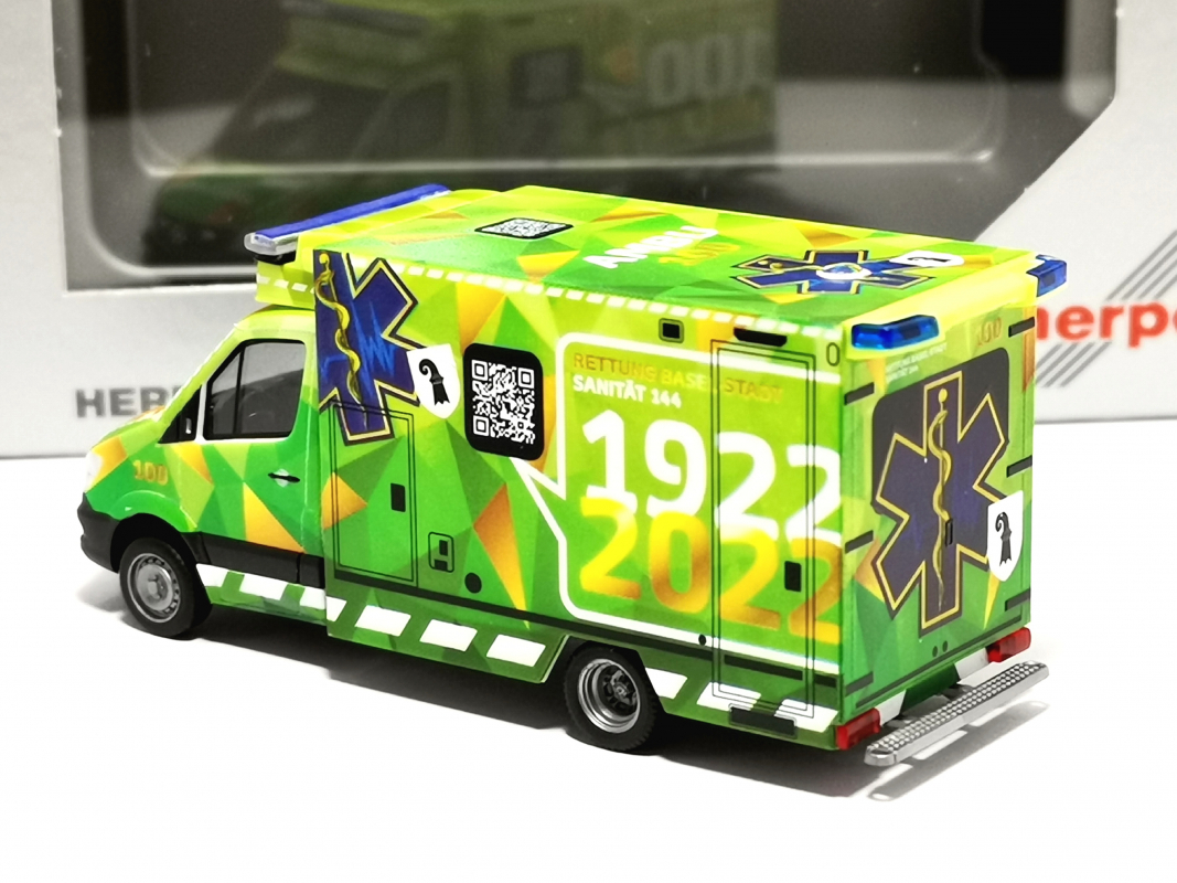 952316 MB Sprinter 13 RTW "Rettung Basel" Herpa