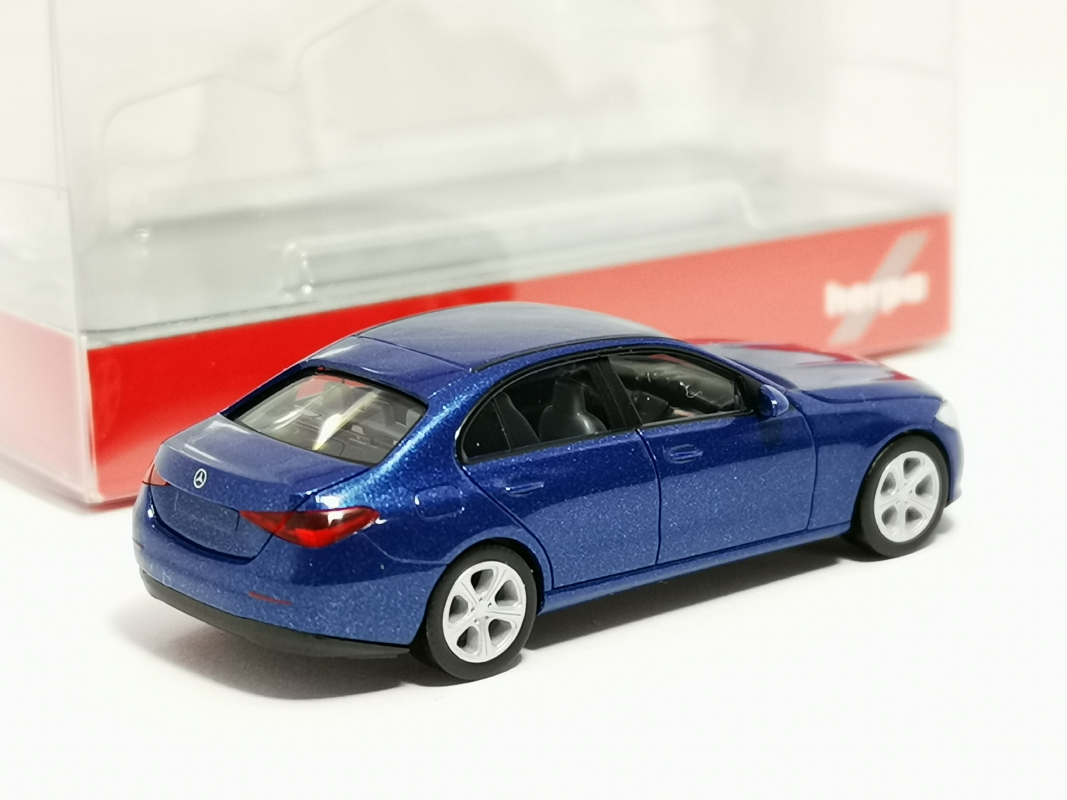 430913-002 Mercedes-Benz C-Klasse Limousine, spektralblau metallic