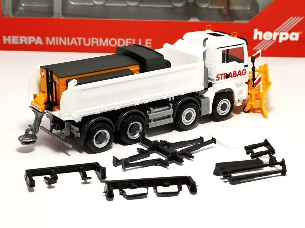 315838 MAN TGS 4-achs Meiller-Kipper „STRABAG Winterdienst“ Herpa