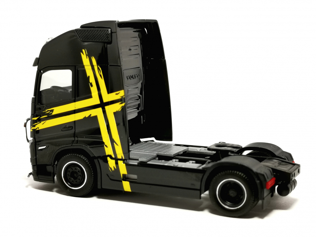 315289-002 Volvo FH 16 Gl. XL 2020 Zugmaschine, schwarz**Herpa