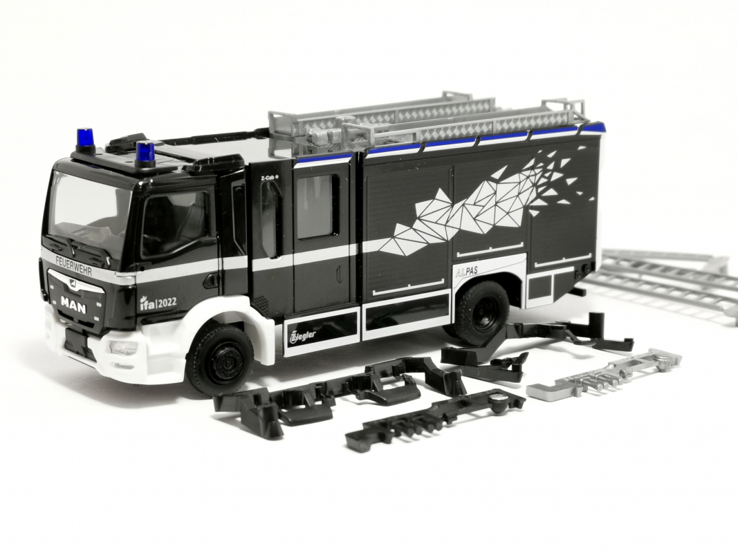 096997 MAN TGM CC Ziegler Z-Cab „Interkantonales Feuerwehr-Ausbildungszentrum Schweiz“ Herpa