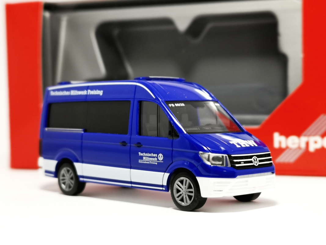 097369 VW Crafter Bus HD "MTW Jugend THW Freising" Herpa