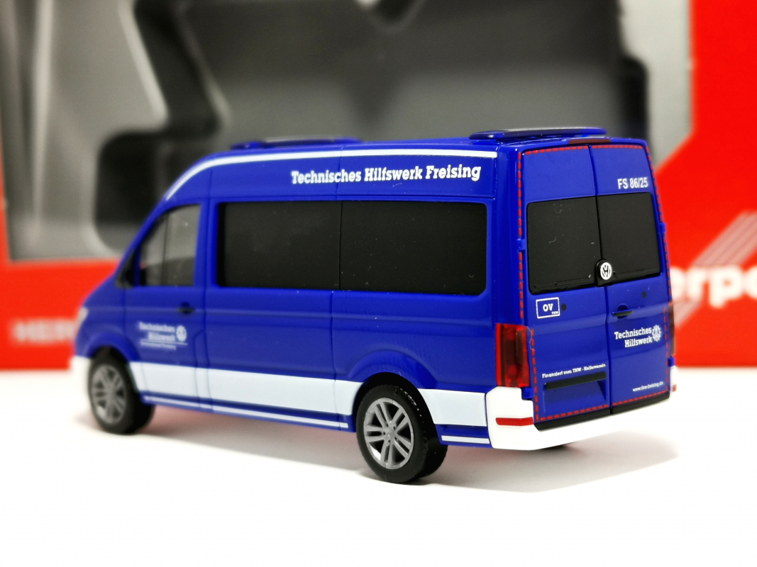 097369 VW Crafter Bus HD "MTW Jugend THW Freising" Herpa