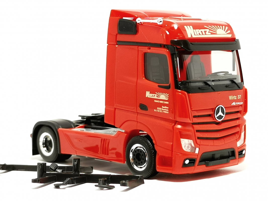 Mb Actros `18 Bigspace Zugmaschine „Wirtz Popart“ Herpa