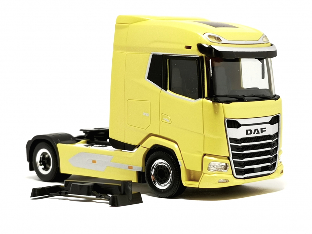 316262 DAF XG Zugmaschine, /tuscan yellow metallic Herpa