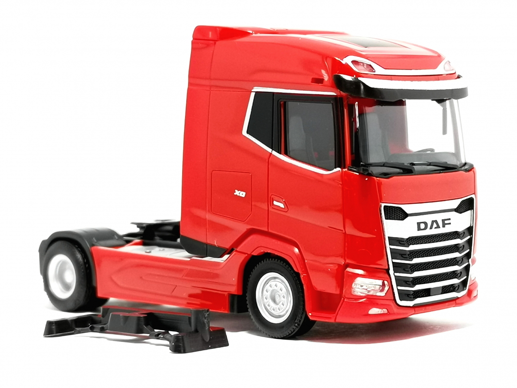 315777 DAF XG Zugmaschine, /rot Herpa