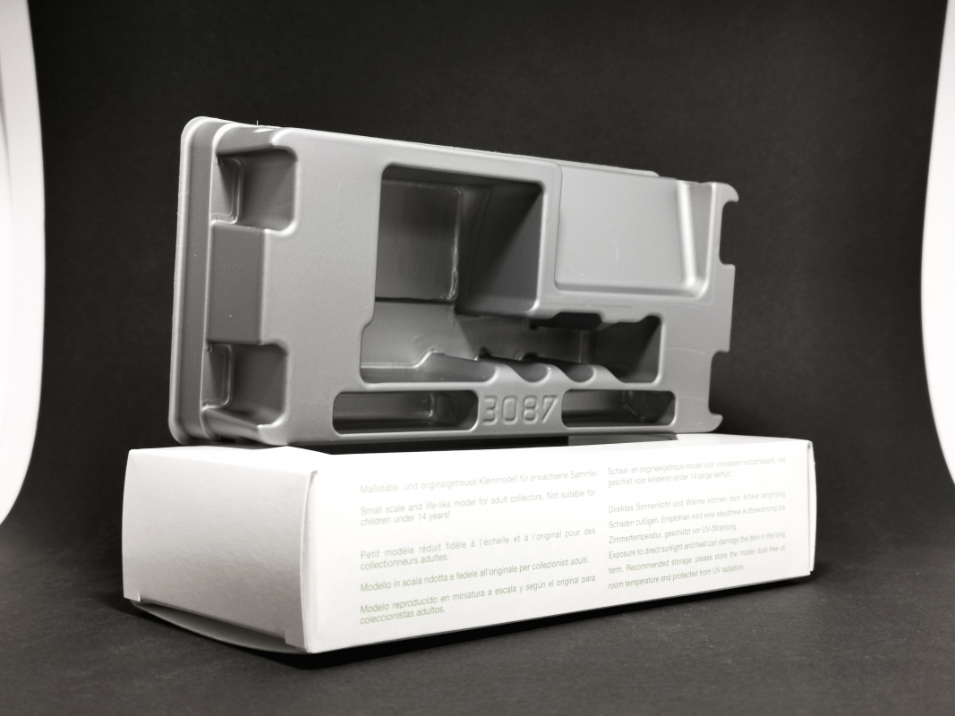 3087 - Verpackung für Schwerlastzugmaschine