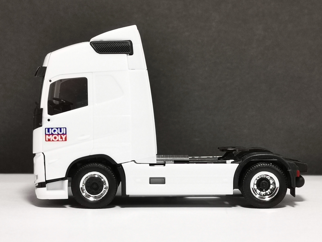 Volvo FH GL. 2020 Zugmaschine "Liqui Moly" Herpa