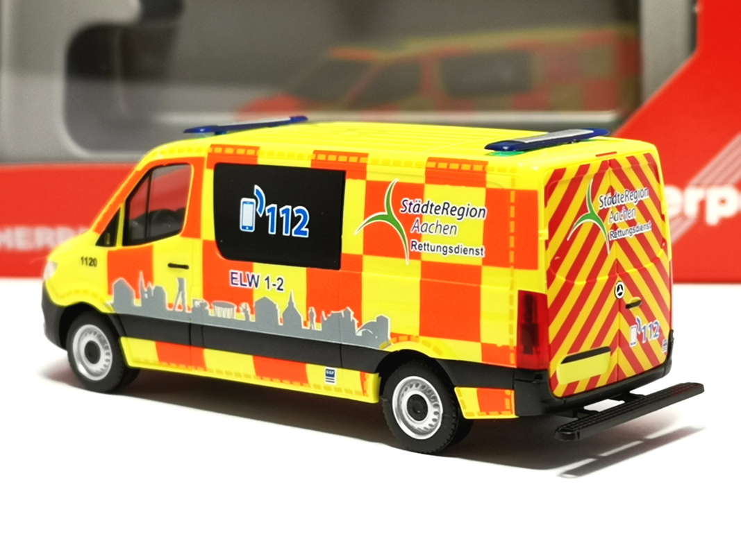 097741 Mercedes-Benz Sprinter Flachdach "Rettungsdienst StädteRegion Aachen" Herpa