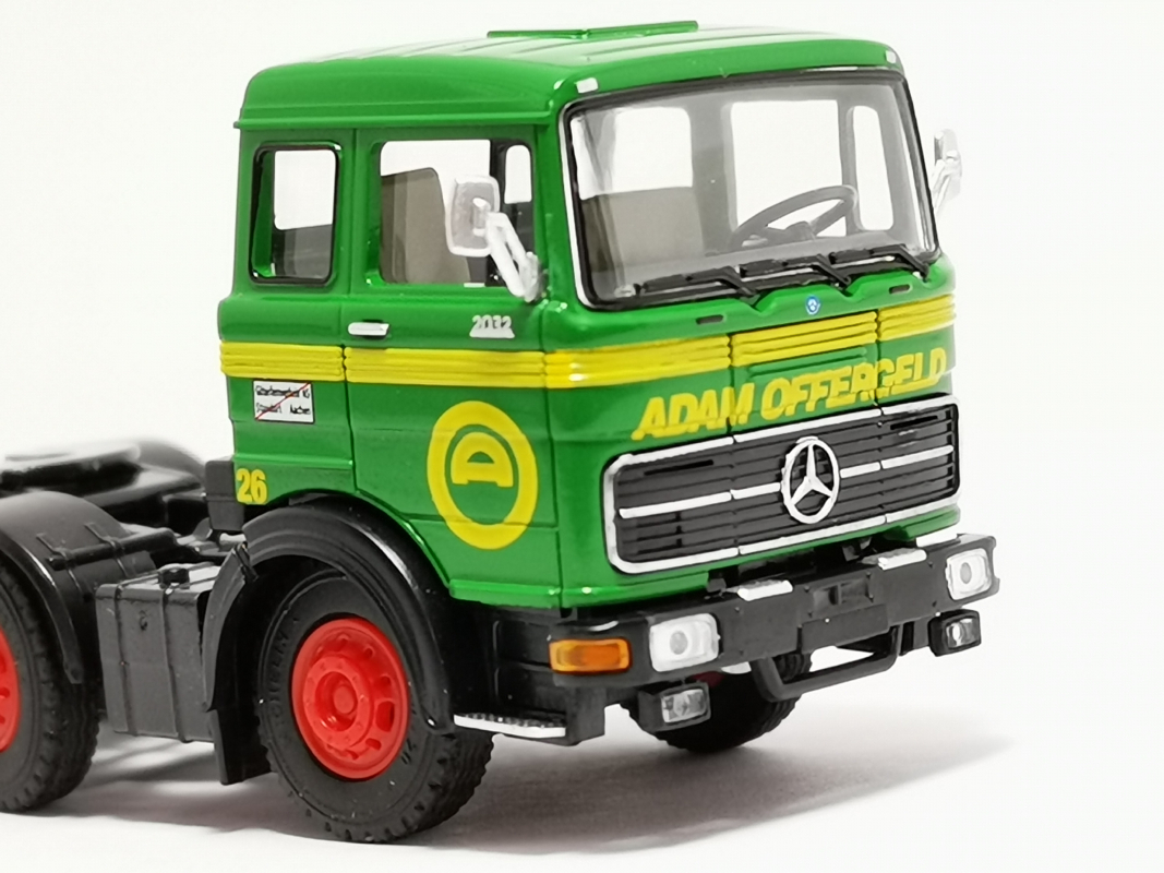 MB LPS 2032 Zugmaschine "Spedition Offergeld" Herpa - Schwarz