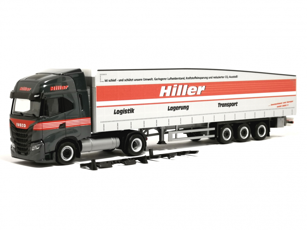 315548 Iveco S-Way Schmitz Ecoflex-Sattelzug „Hiller Logistik“ (Lüneburg) Herpa