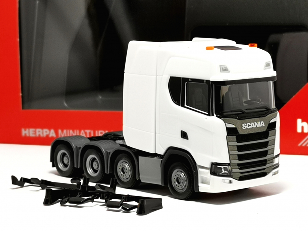 308601-004 Scania CS20 HD Schwerlastzugmaschine 4achs (8x4), weiß Herpa