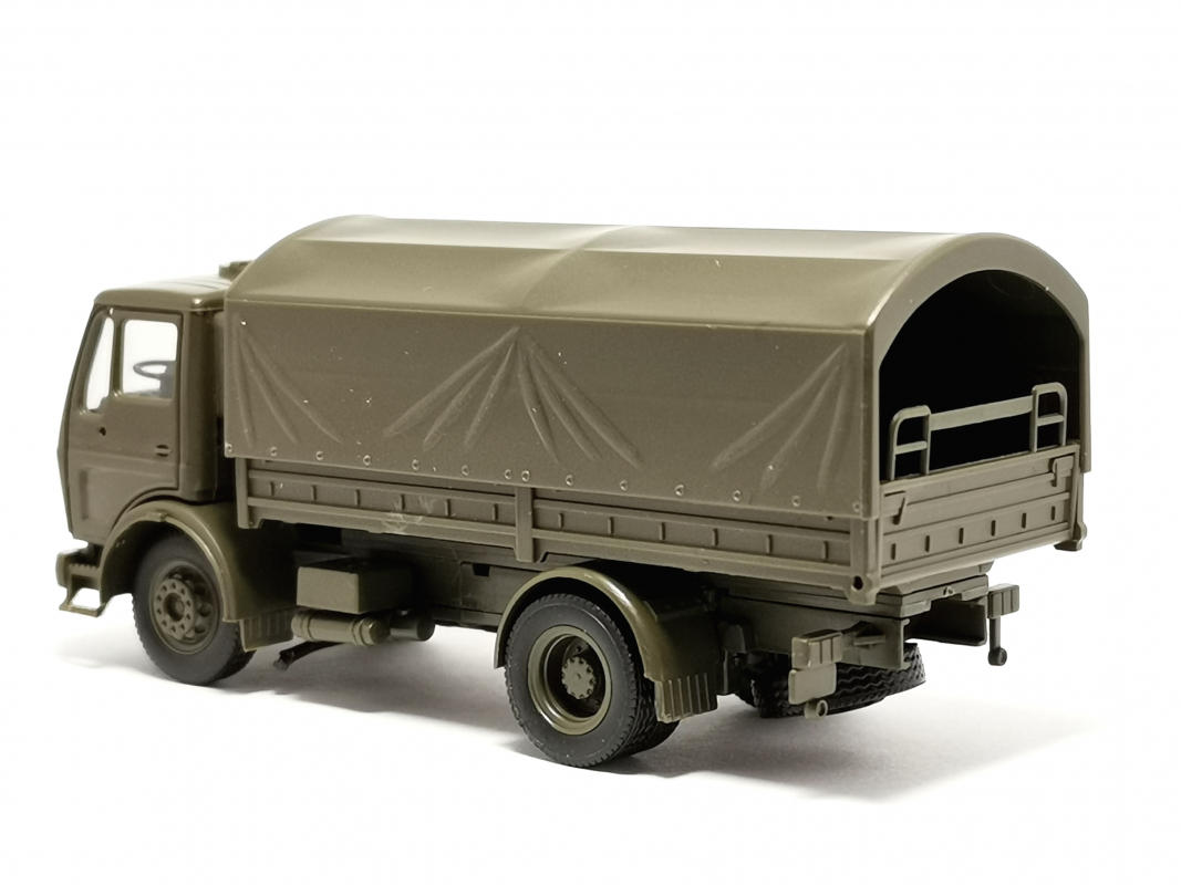 747073 Mercedes-Benz NG LKW 5t LKW "Bundeswehr" Herpa