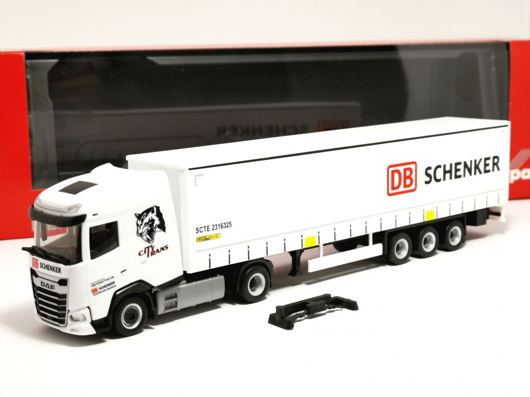 318013 DAF XG Gardinenplanen-Sattelzug "DB Schenker / City Trans Harz" Herpa