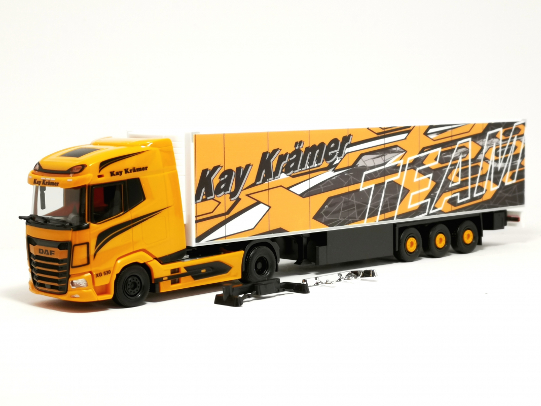 317634 DAF XG+ Kühlkoffer-Sattelzug "Kay Krämer" (Mecklenburg-Vorpommern/Roggentin) Herpa