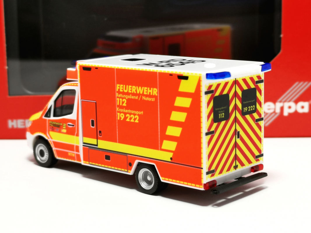 097987 Mb Sprinter '18 RTW "Feuerwehr Wuppertal" Herpa - SALE