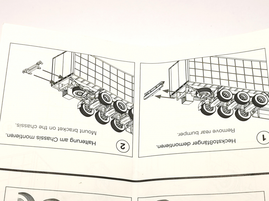 1x Mitnahmestapler mit Heckstoßfänger, rot Herpa