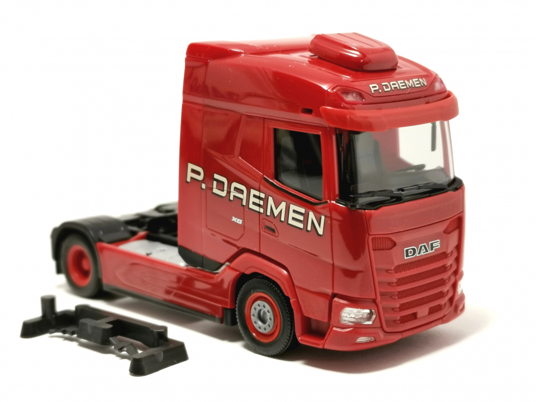 DAF XG Zugmaschine "P. DAEMEN" (NL) Herpa