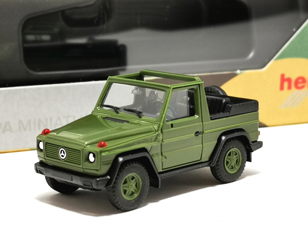 700849 Mercedes-Benz G-Klasse (W460) "Bundeswehr" Herpa