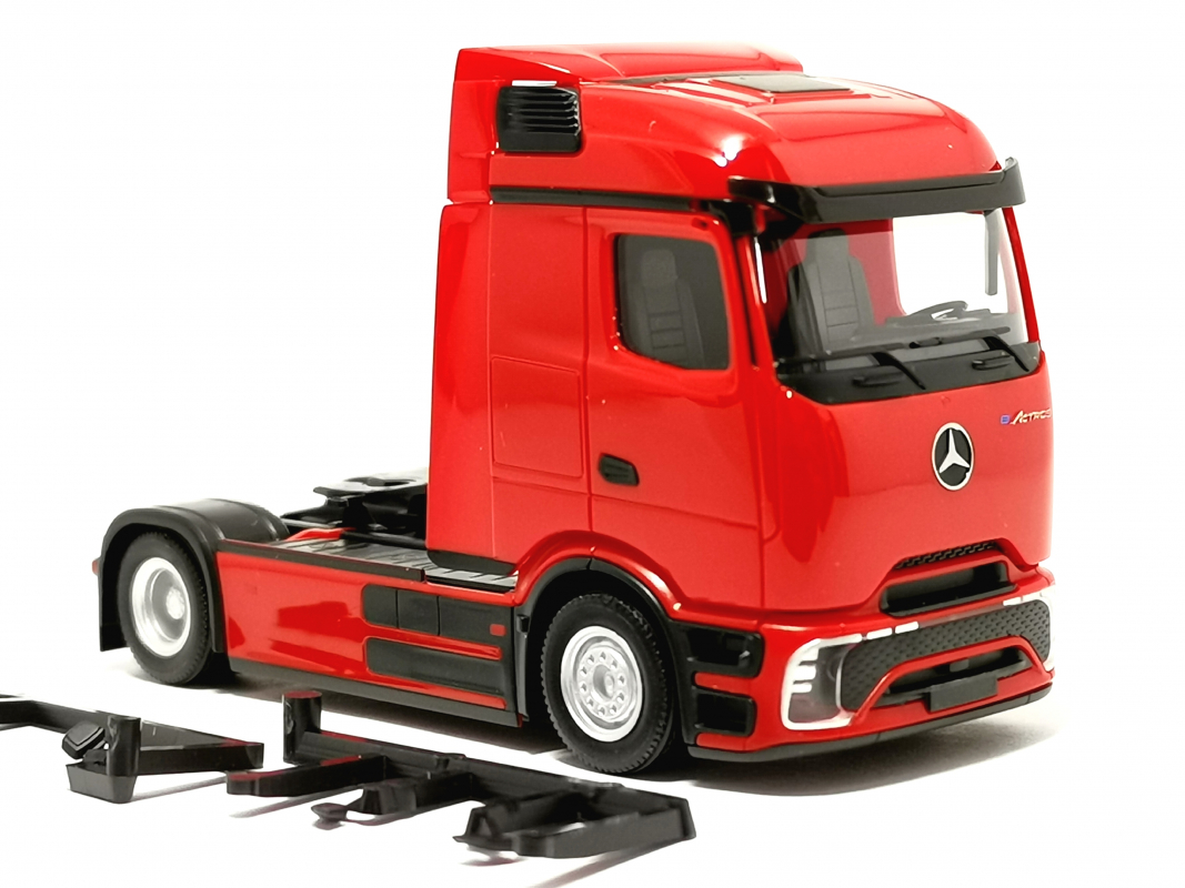 318204 Mercedes-Benz eActros 600 Procabin Solozugmaschine 2achs, rot Herpa