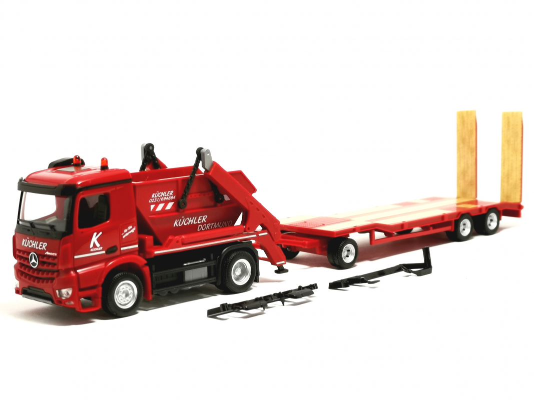 3318396 Mercedes-Benz Arocs Absetzkipper AK12 mit TU3-Anhänger "Küchler" Herpa