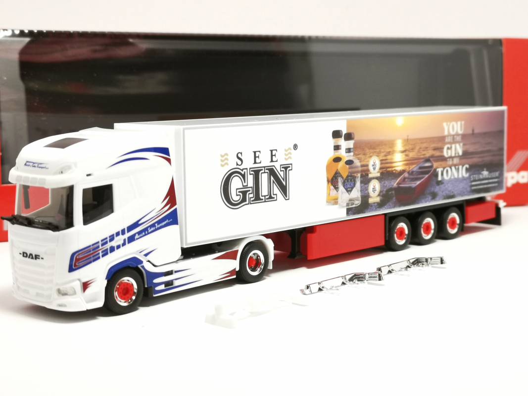 319034 DAF XG+ Kühlkoffer-Sattelzug "Aurich & Sohn Transport GmbH/SEE GIN" Herpa