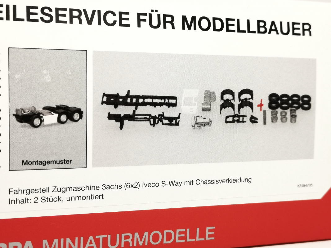 086011 Fahrgestell Iveco S-Way mit Chassisverkleidung 3achs (6x2) 2stk. Herpa
