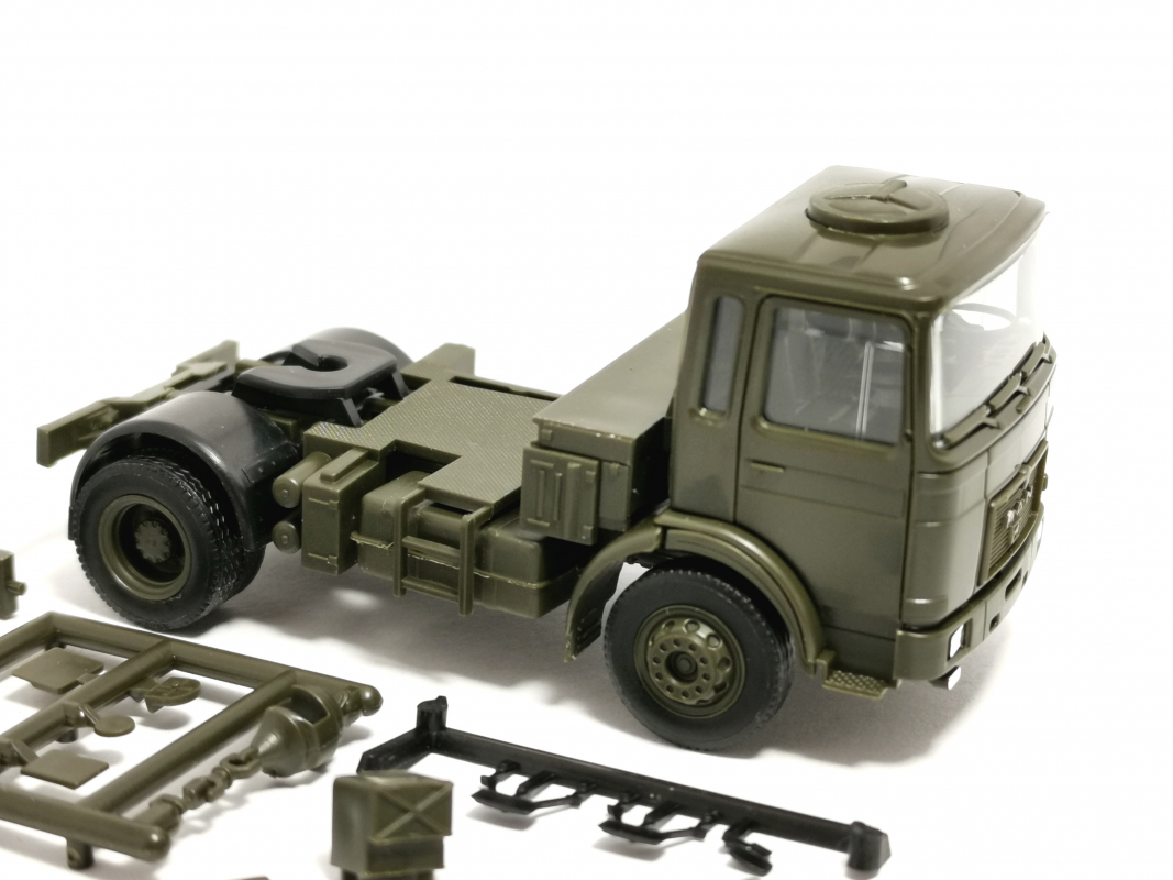 MAN F8 Zugmaschine 2a "Bundeswehr" Herpa - SALE