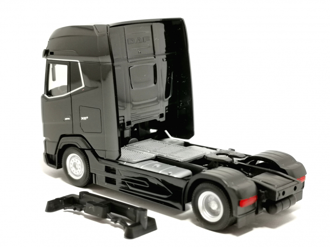315791-003 DAF XG+ Zugmaschine 2achs, schwarz Herpa - SALE