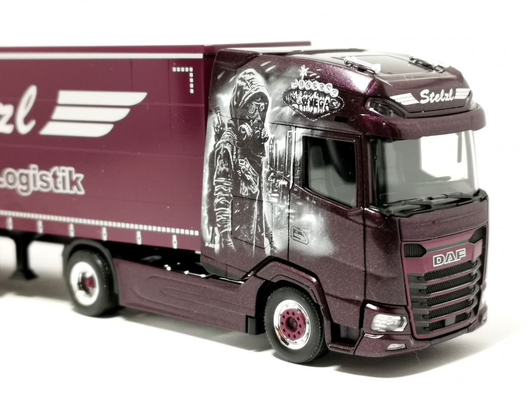 959186 DAF XG+ Gardinenplanen Sattelzug "Stelzl Fallout" Herpa Sommerfest 2025