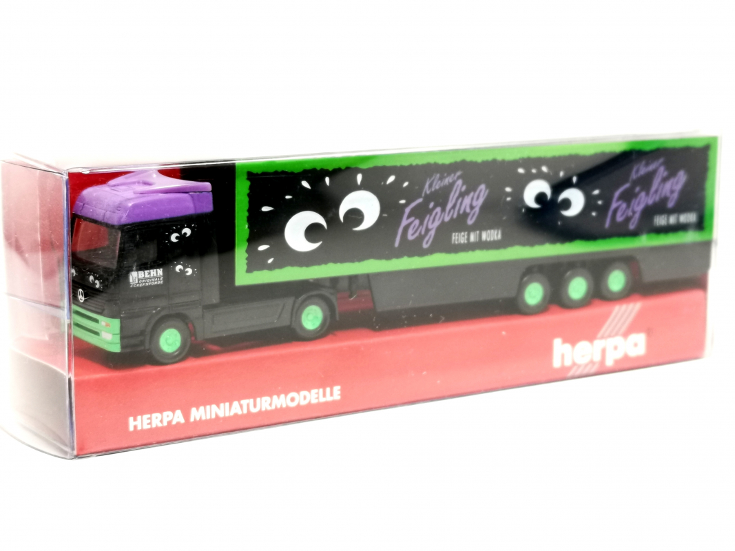 065108 Mercedes Koffer Sattelzug "Feigling" Herpa Achtung Maßstab 1:160