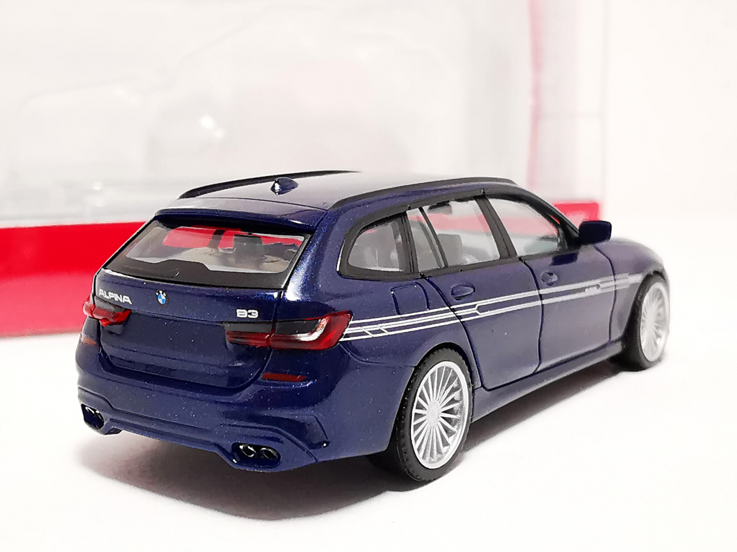 430906-002 BMW Alpina B3 (G21) Touring, tansanitblau metallic Herpa