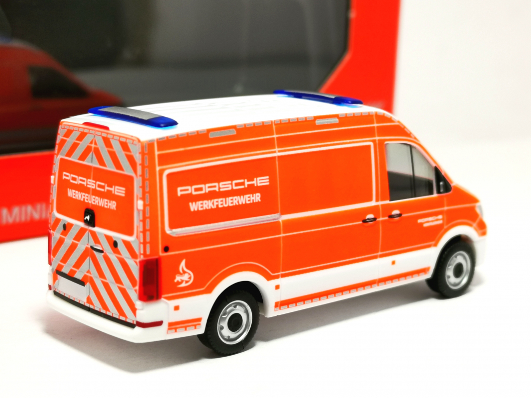 098540 MAN TGE Kasten Hochdach "Werkfeuerwehr Porsche Stuttgart" Herpa