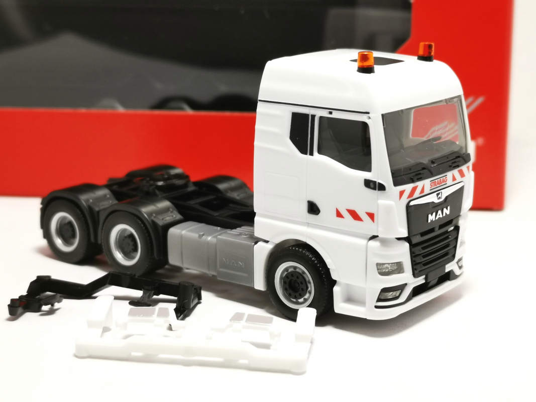 MAN TGX GM Zugmaschine 3a "Strabag" Herpa