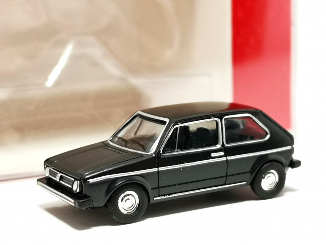066600-002 VW Golf I, schwarz  (Spur TT) - 1:120 - Herpa