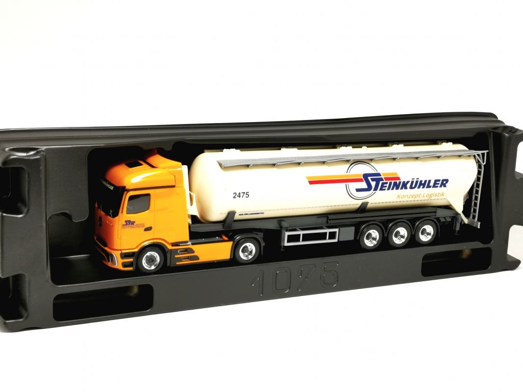 Tiefziehteil für Sattelzug 1076, schwarz Herpa