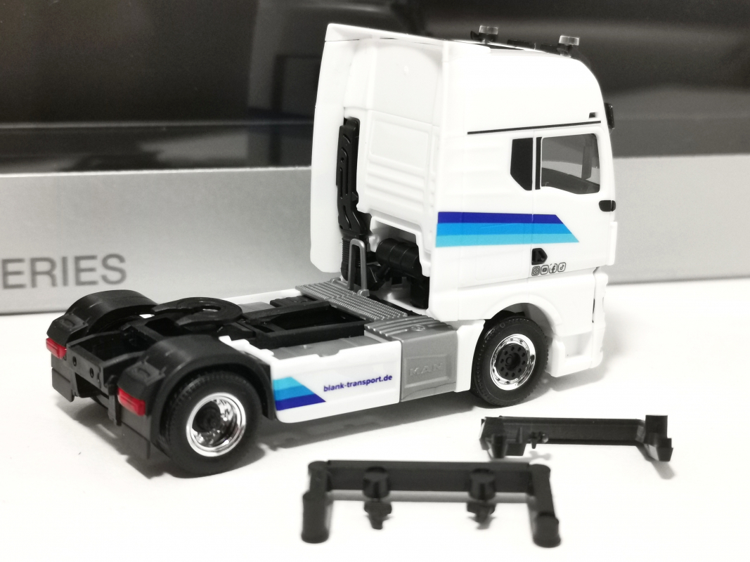 MAN TGX GX Zugmaschine "Blank Transport" Herpa