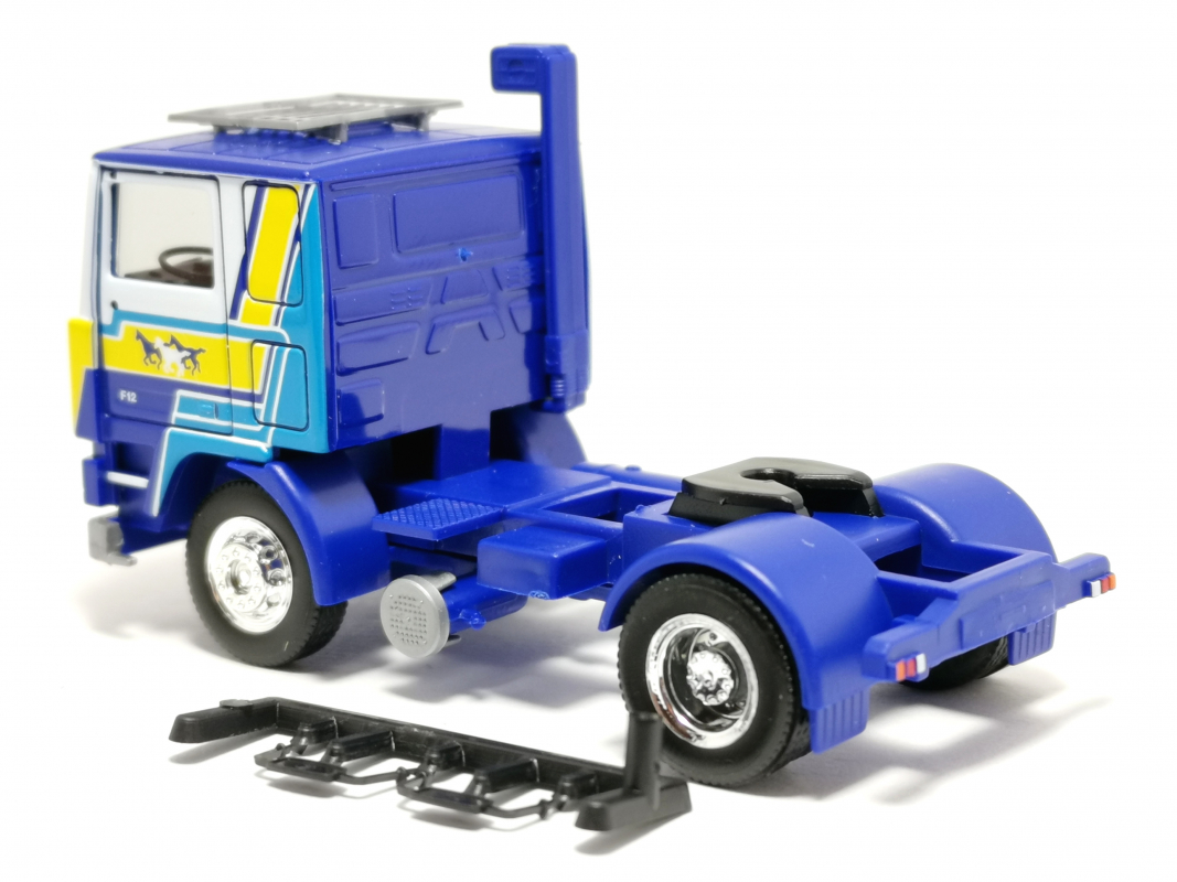 Volvo F12 Zugmaschine 2a "E.E.G Frigo" Herpa