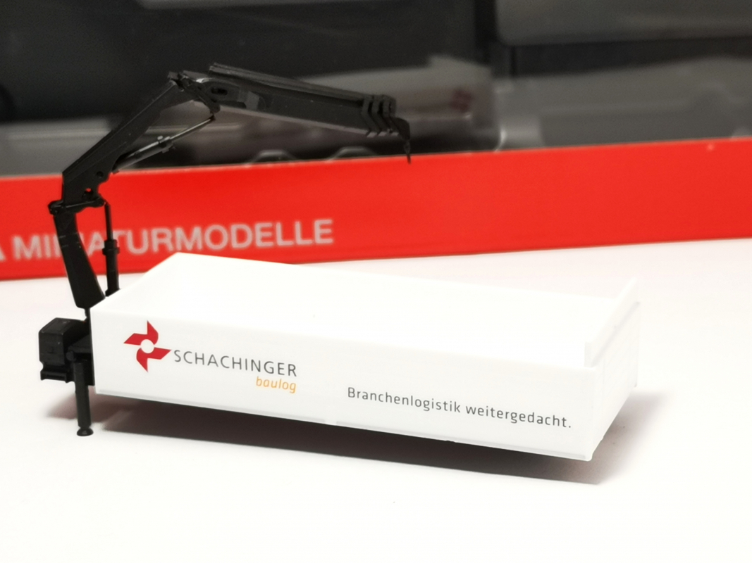 6,8m Pritsche + Ladekran "Schachinger" Herpa