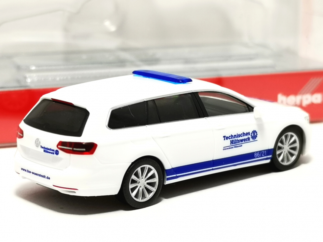 098595 Passat Variant "THW Wörrstadt" (Rheinland-Pfalz) Herpa