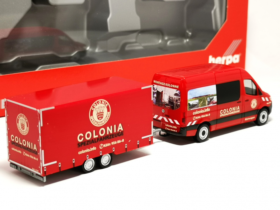 098618 Mercedes-Benz Sprinter '18 Halbbus Hochdach mit Tandemhänger "Colonia" Herpa