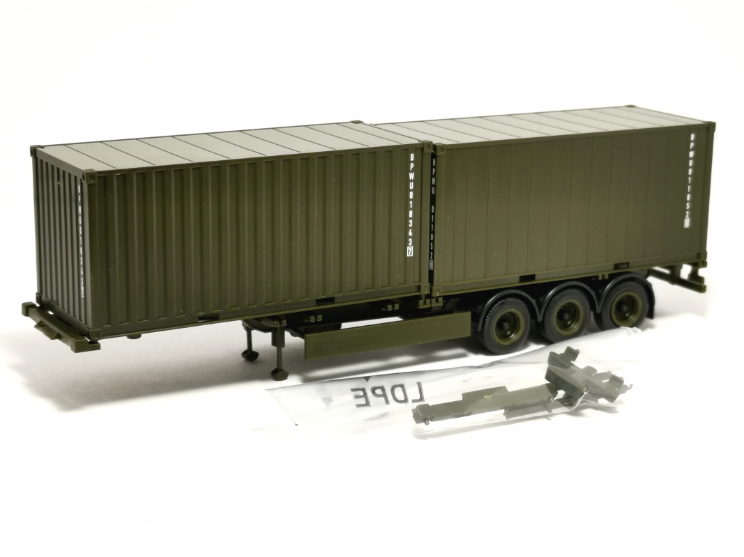 747240 Containerauflieger 3achs mit 2 x 20ft. Container "Bundeswehr"	Herpa