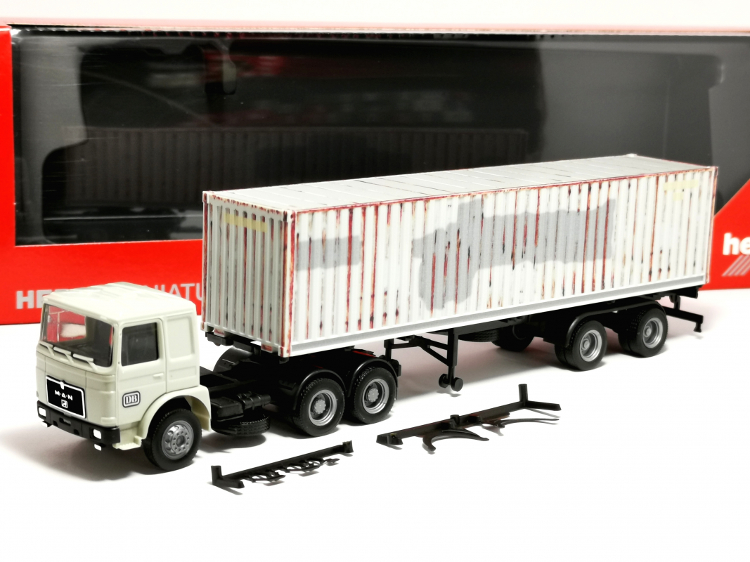 320283 MAN F8 Container-Sattelzug "DB" Herpa