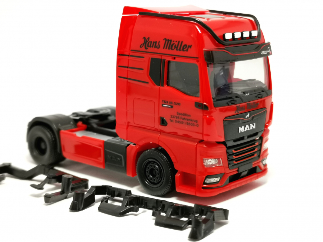 MAN TGX GX Zugmaschine "Hans Möller" Herpa
