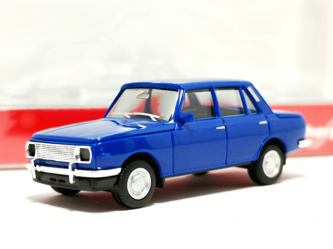 022903-008 Wartburg 353 66, blau Herpa