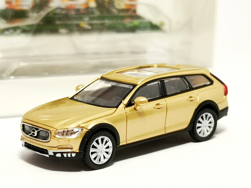 87MC000021 MicroCity: Volvo V90, gold (ab 2017)
