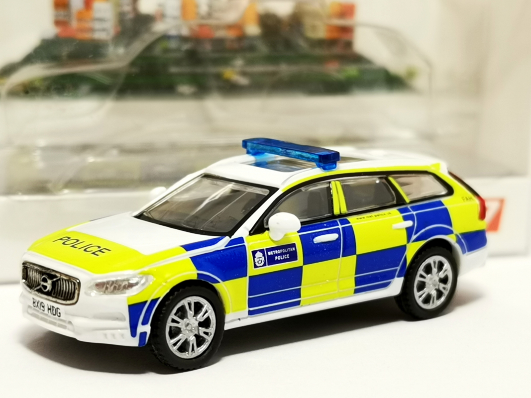 110288  MicroCity: Volvo V90 "Police England" (ab 2017) (Großbritannien) - SALE - B4