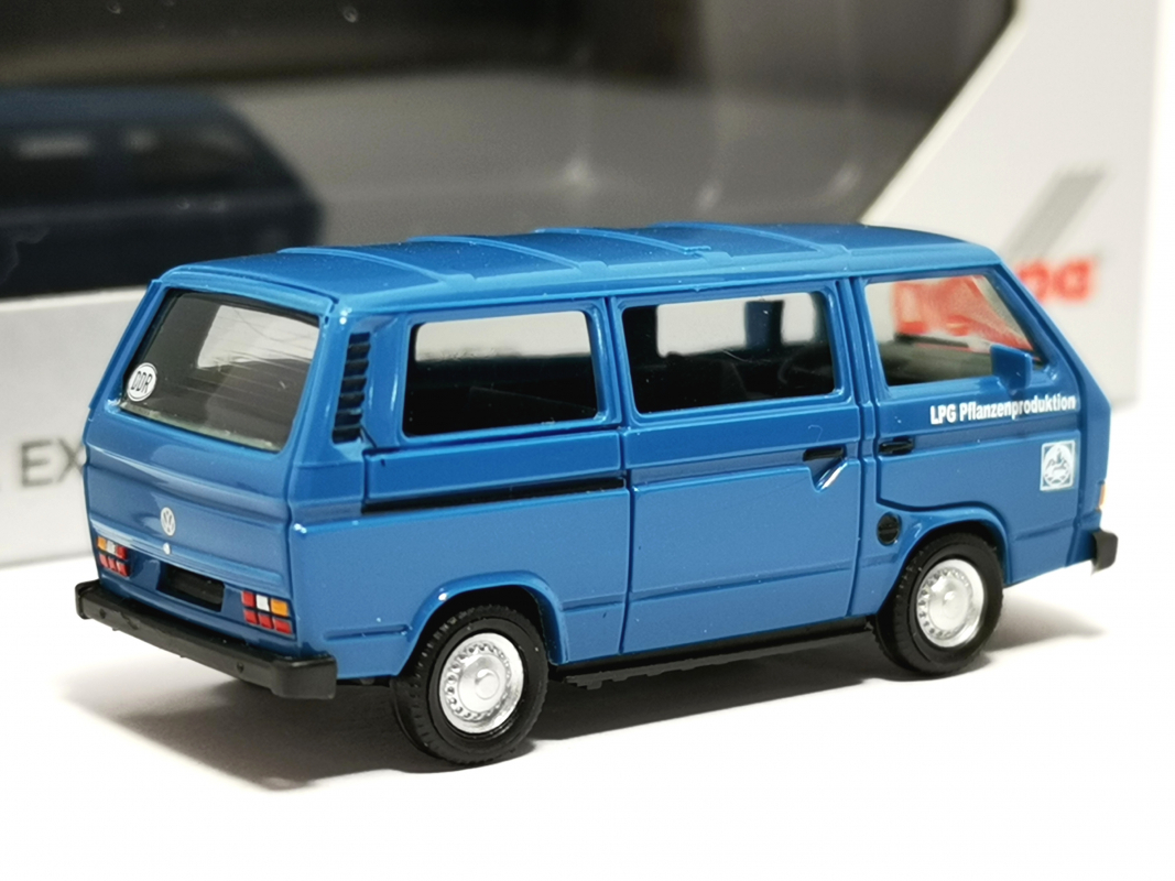 942430 VW T3 Bus "LPG Pflanzenproduktion Schönfels" Herpa - SALE